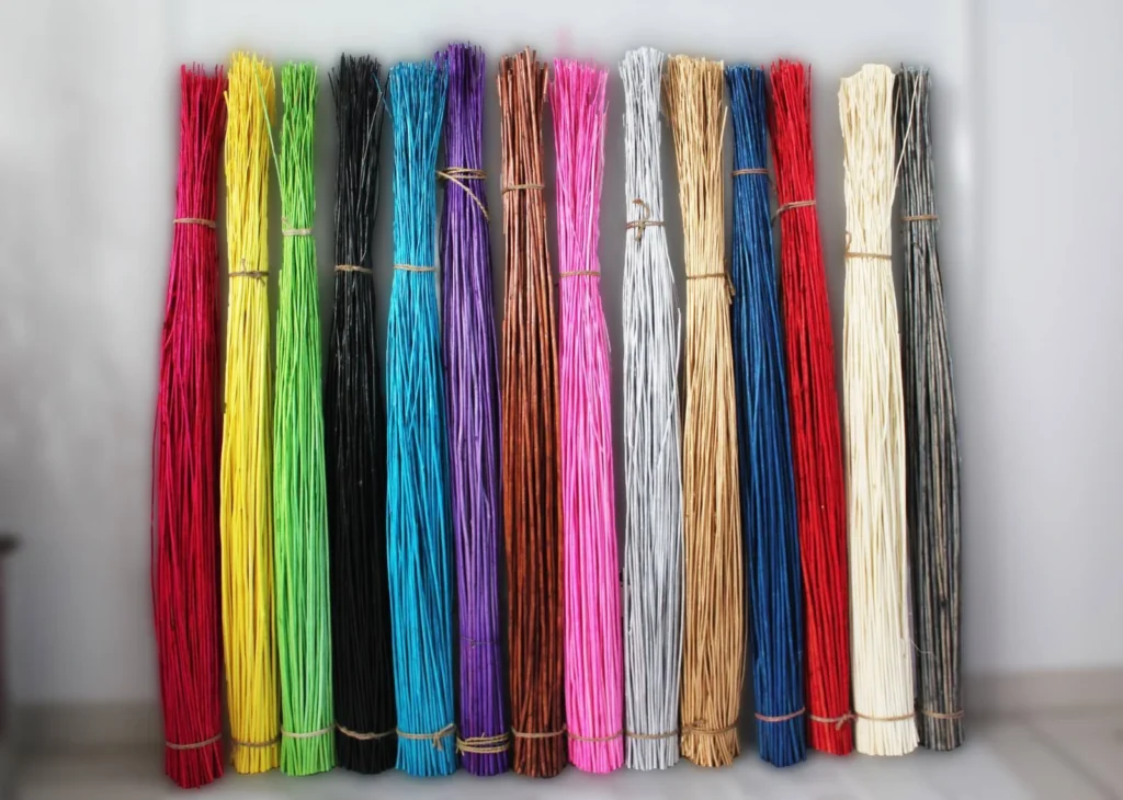 Fibre osier colored