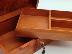 Iberian Thuya Boxe