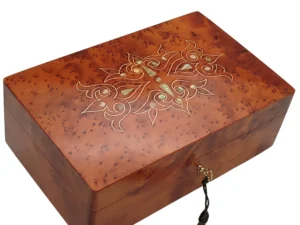 Iberian Thuya Boxe