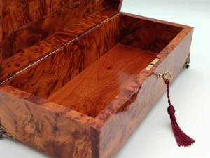 Iberian Thuya Boxe