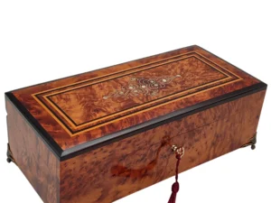 Iberian Thuya Boxe