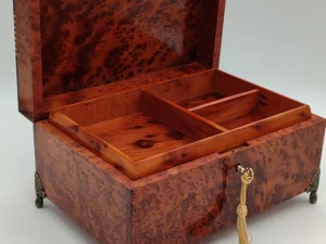 Iberian Thuya Boxe