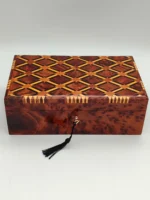 Iberian Thuya Boxe