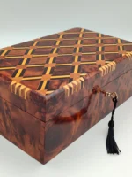 Iberian Thuya Boxe