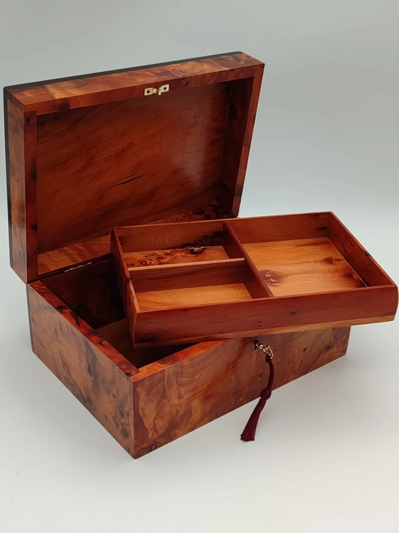 Royal thuya Box