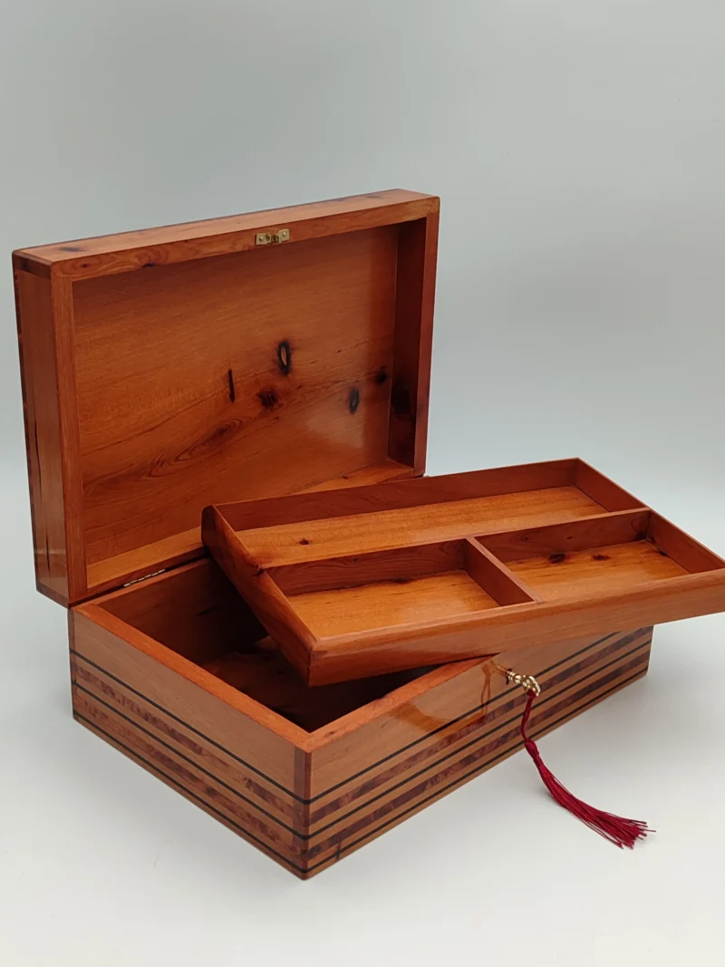 Royal thuya Box