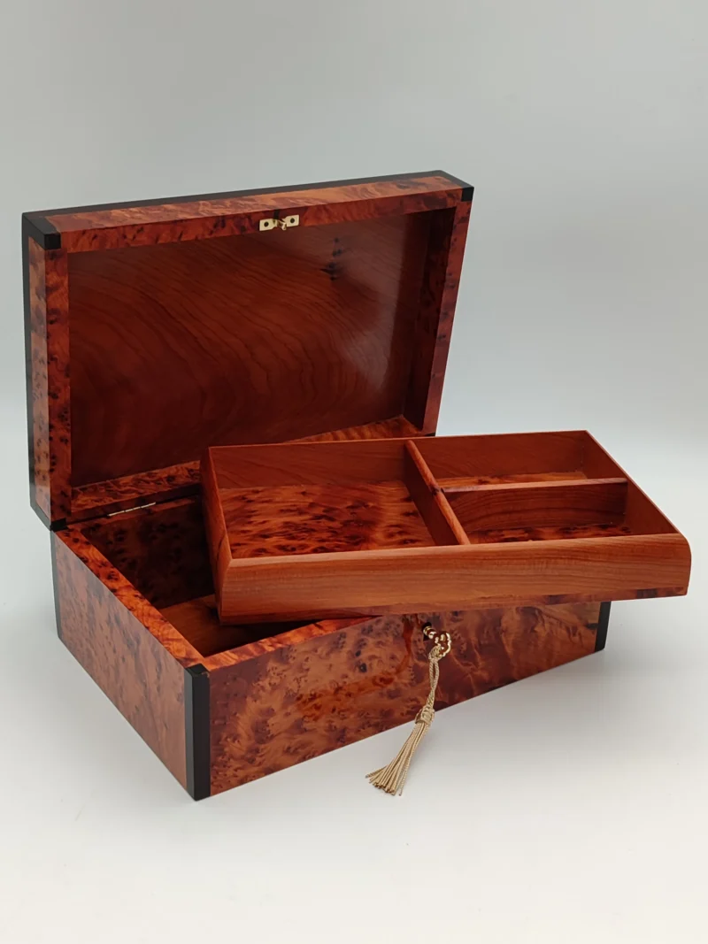 Royal thuya Box