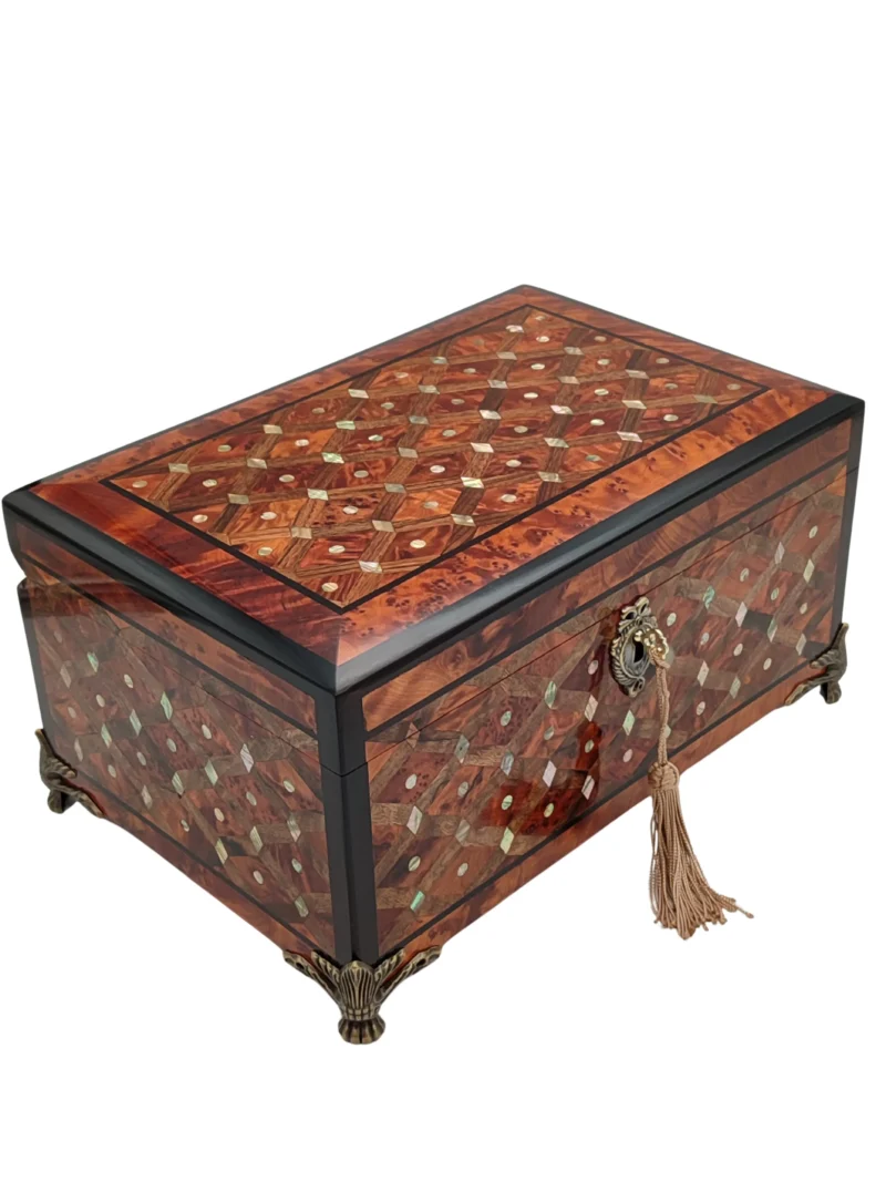 Royal_Thuya_Boxes
