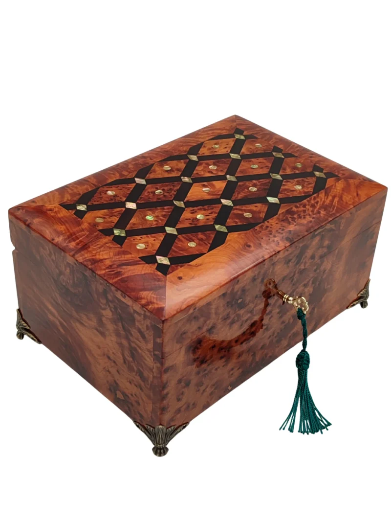 Royal thuya Box