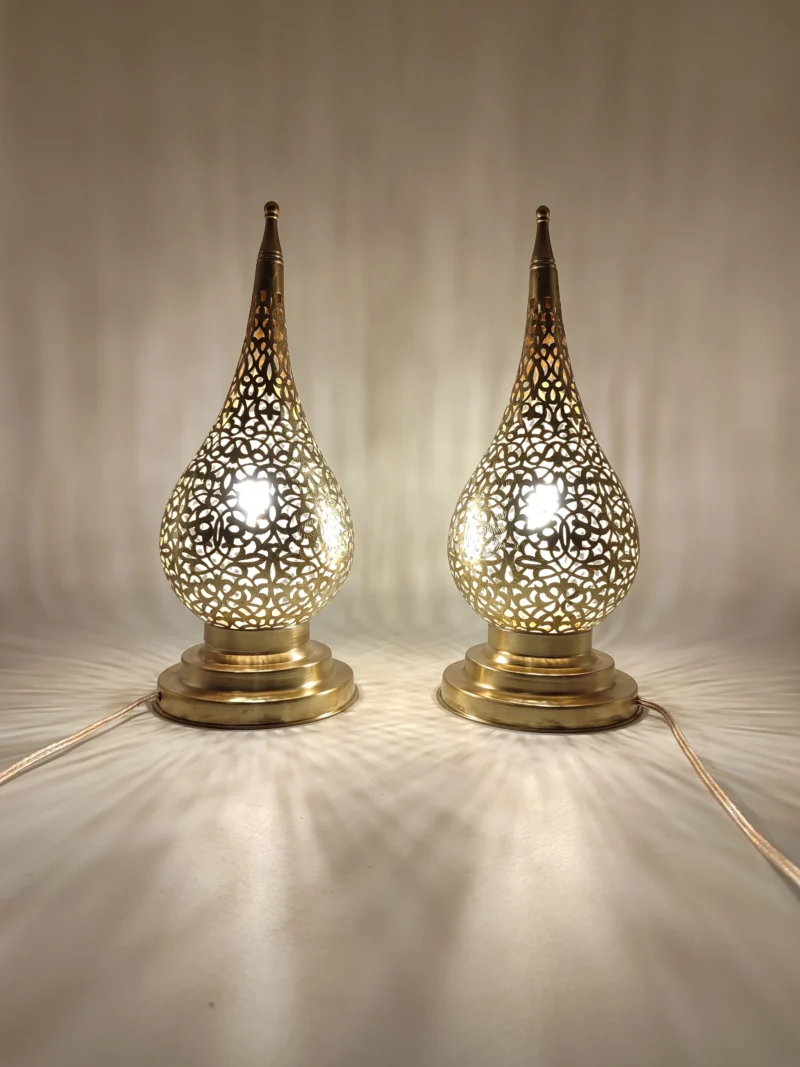Magic_Handmade_DUO_teardrop-shaped-Lamp