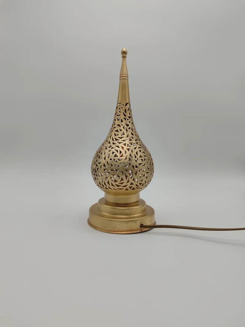 Magic_Handmade_teardrop-shaped-Lamp