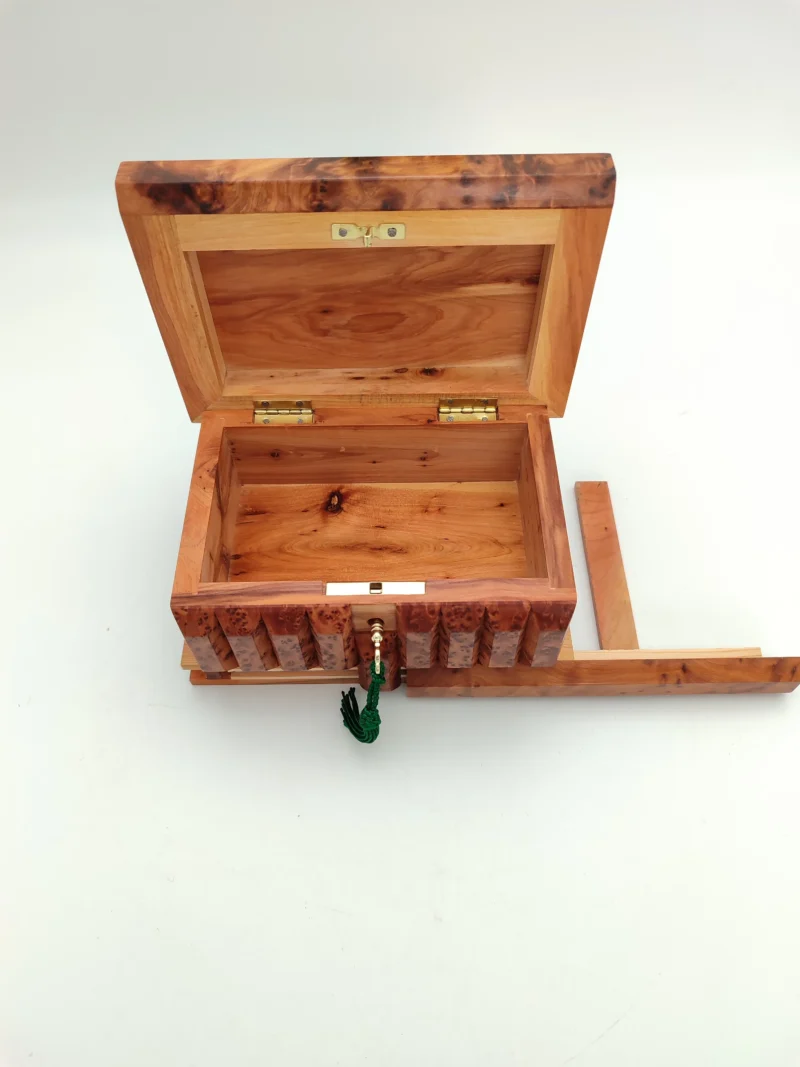 Wooden_Utensils_Secret_Thuya_Box