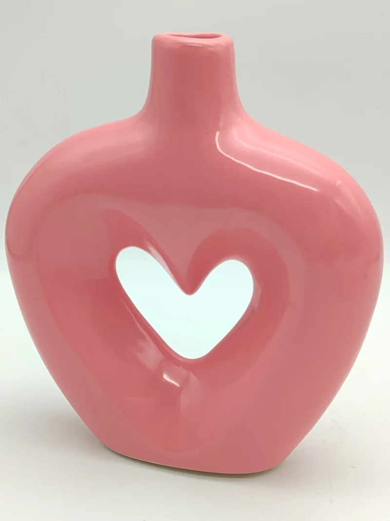 Bohemian_Handmade_heart-shaped_vase