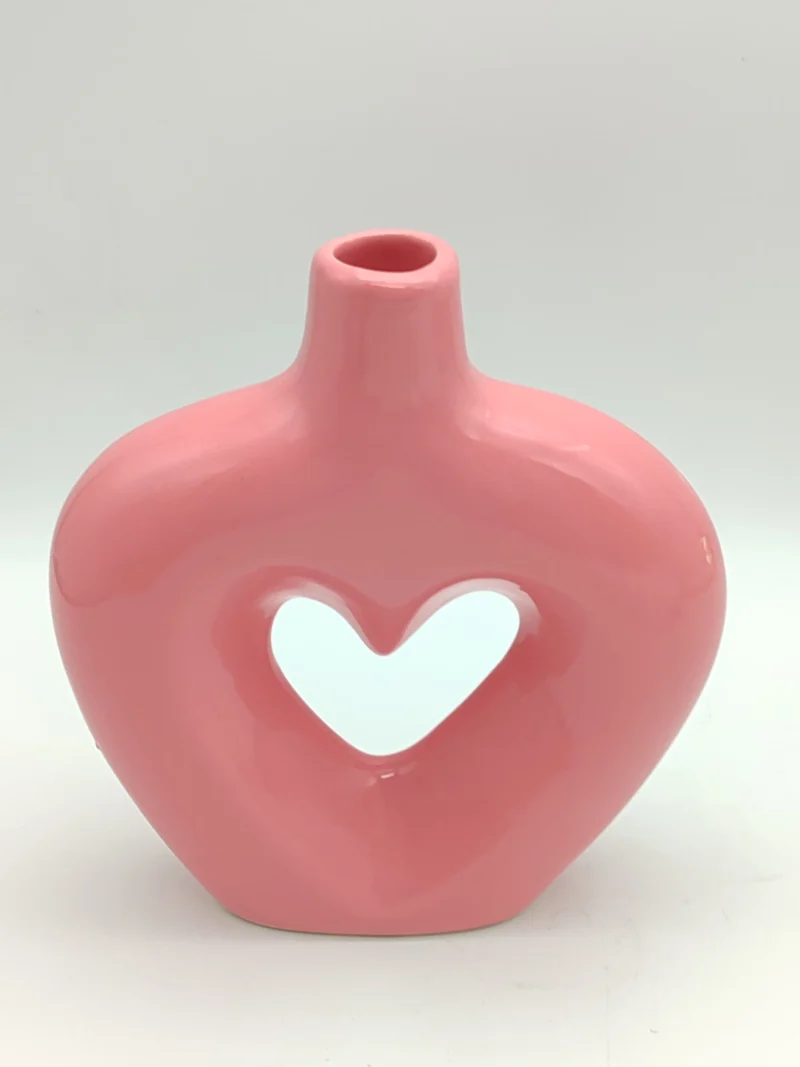 Bohemian_Handmade_heart-shaped_vase